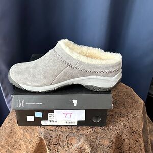 Merrell Gray and Cream Women's Mules